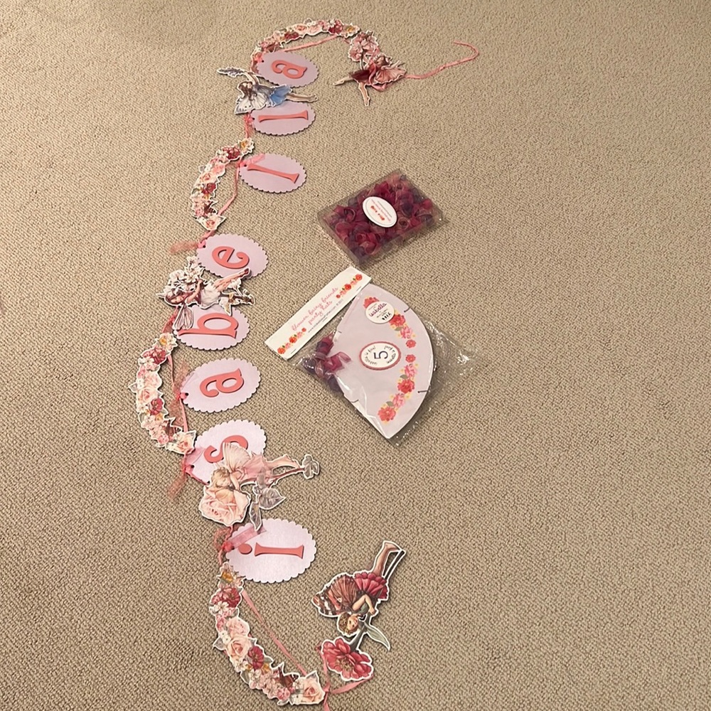 NWT “Isabella” is turning 5 party set
